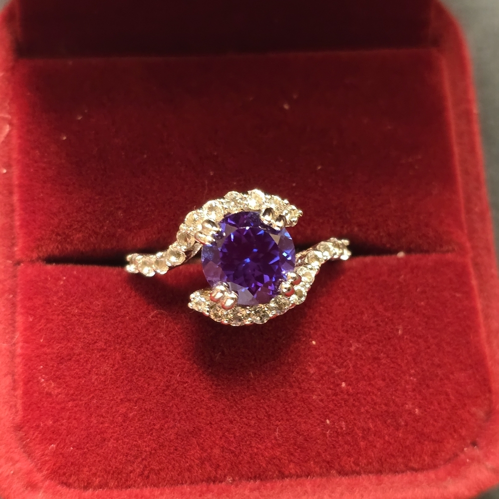 .925 Sterling Silver London Blue Stone Ring. Size 6.5